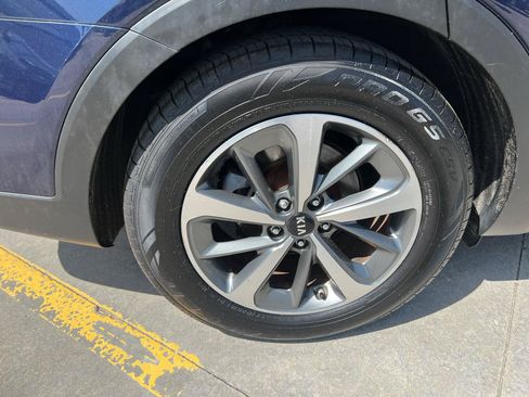 Used 2019 Kia Sorento EX FWD image 75