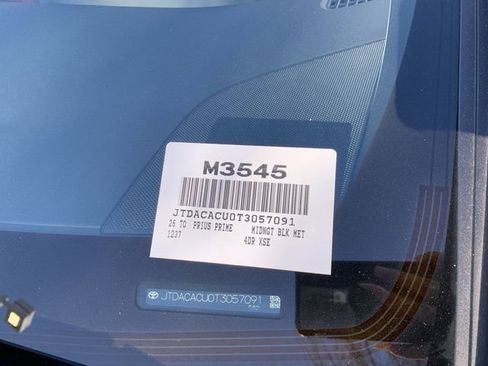 New 2026 Toyota Prius Plug-In Hybrid FWD image 39