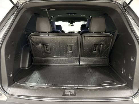 Used 2023 Chevrolet Traverse LT w/ LPO, Floor Liner Package AWD/4WD image 24