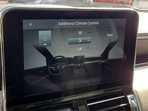 Used 2021 Lincoln Navigator Reserve image 24