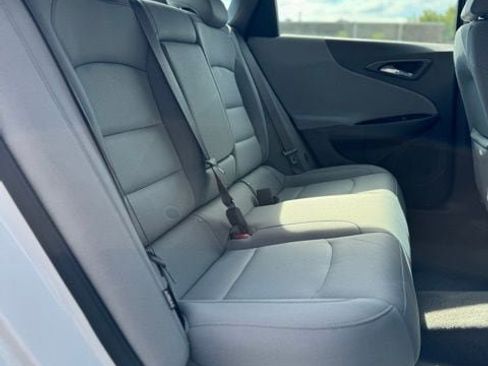 Used 2020 Chevrolet Malibu LT image 22