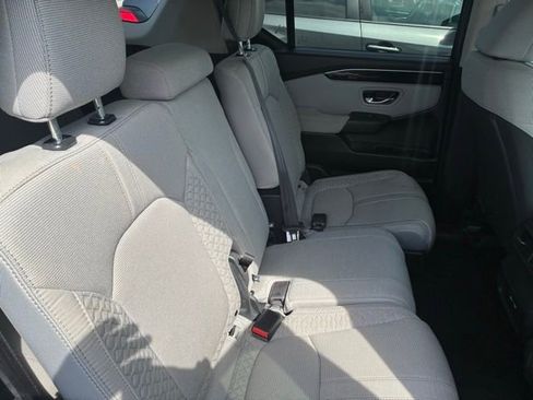 Used 2023 Honda Pilot LX image 6