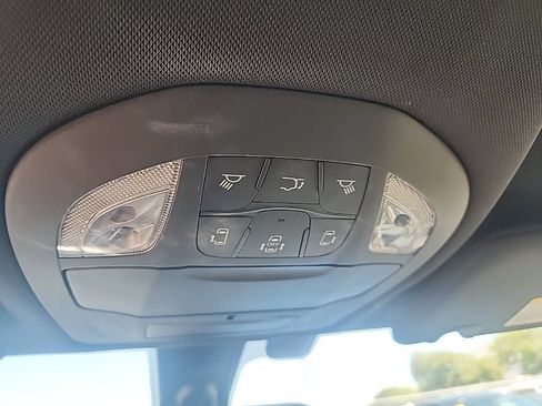 Used 2019 Chrysler Pacifica Touring-L w/ S Appearance Package FWD image 24