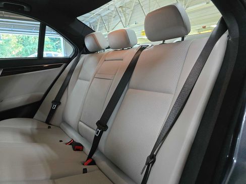 Used 2014 Mercedes-Benz C 300 4MATIC Sedan image 17
