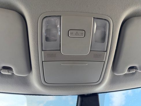 Used 2023 Kia Soul LX w/ LX Technology Package FWD image 25