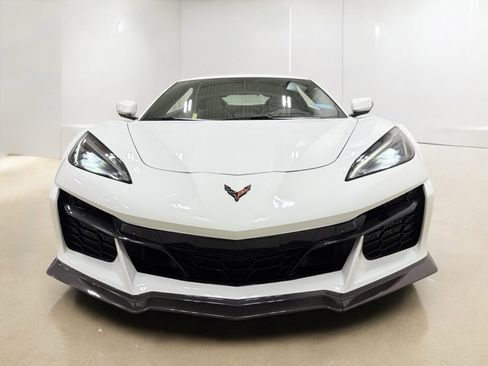 Used 2023 Chevrolet Corvette Z06 image 16