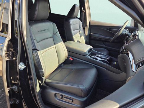 Used 2025 Honda Passport Black Edition image 19