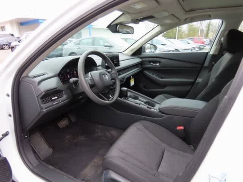 New 2026 Honda Accord SE image 2