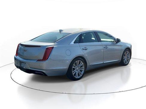 Used 2018 Cadillac XTS Luxury FWD image 4