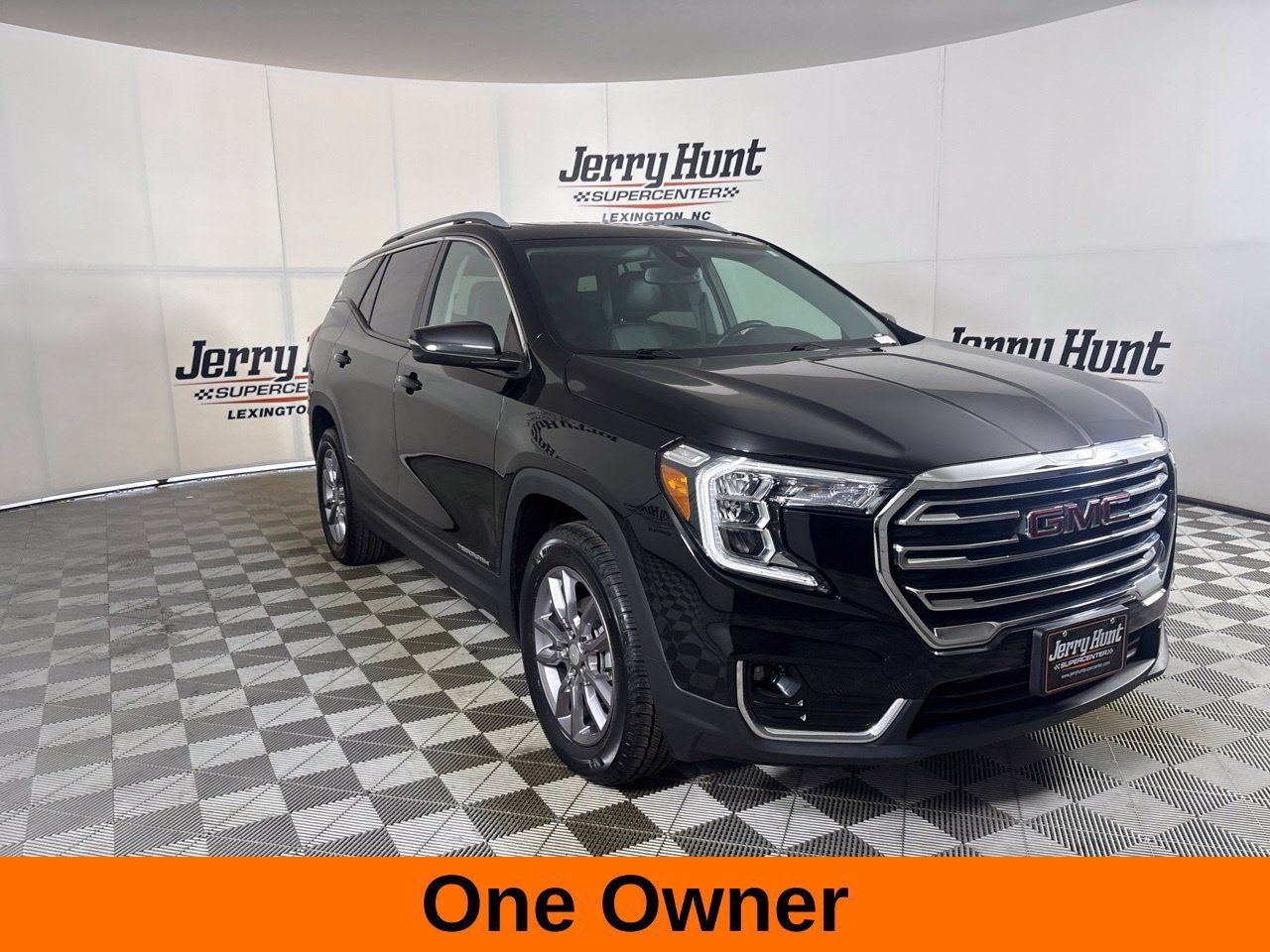 Used 2023 GMC Terrain SLT w/ Infotainment Package II AWD/4WD image 4
