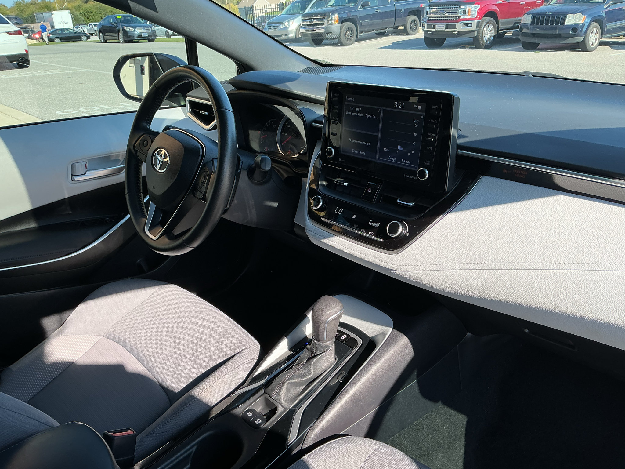 Used 2022 Toyota Corolla SE w/ SE Premium Package FWD image 20