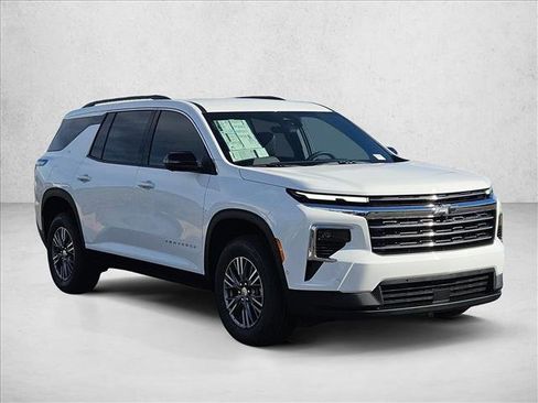 New 2026 Chevrolet Traverse LT w/ Enhanced Driving Package image 7