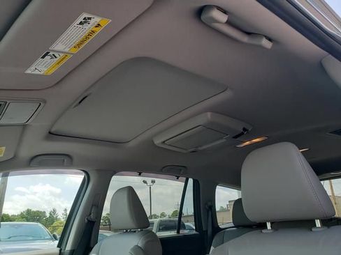 Used 2022 Honda Pilot Touring image 22