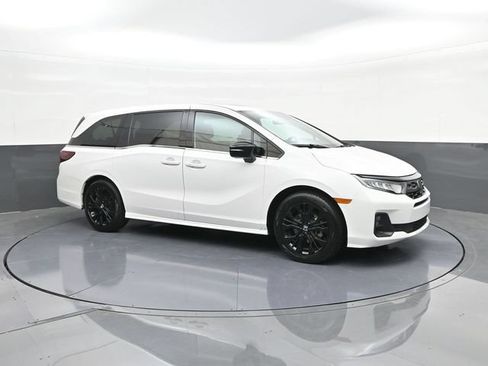 Used 2025 Honda Odyssey Sport-L image 17