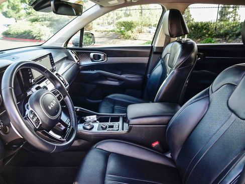 Used 2024 Kia Sorento EX w/ Panoramic Sunroof Package image 21