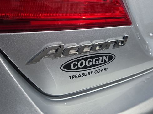 Used 2015 Honda Accord EX-L image 36