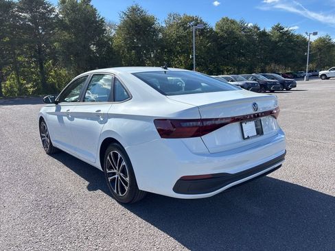 New 2025 Volkswagen Jetta Sport image 4
