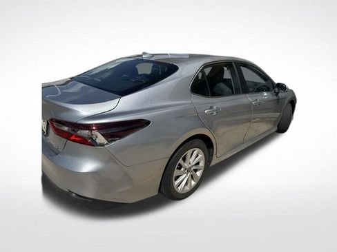 Used 2023 Toyota Camry LE FWD image 6
