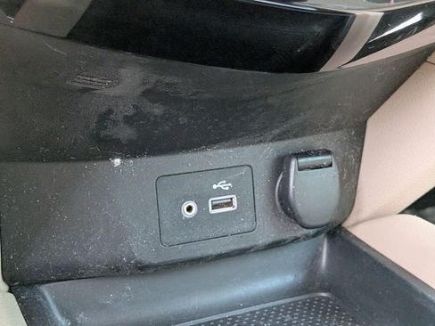 Used 2019 Nissan Rogue SV FWD image 30