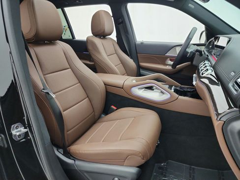 Certified 2026 Mercedes-Benz GLS 450 4MATIC image 20