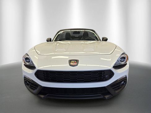 Used 2017 FIAT 124 Spider Abarth RWD image 2