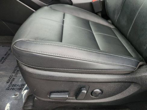 Certified 2025 Kia Telluride EX w/ EX Captain's Chair Package image 10