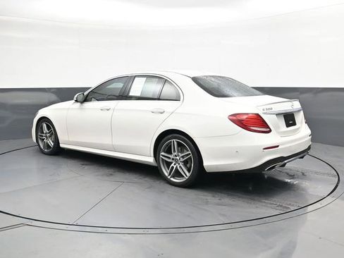 Used 2019 Mercedes-Benz E 300 image 5