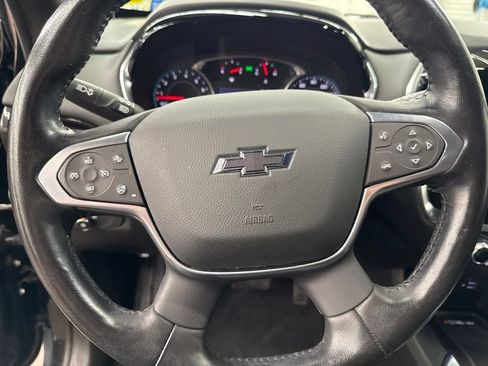 Used 2022 Chevrolet Traverse RS AWD/4WD image 25