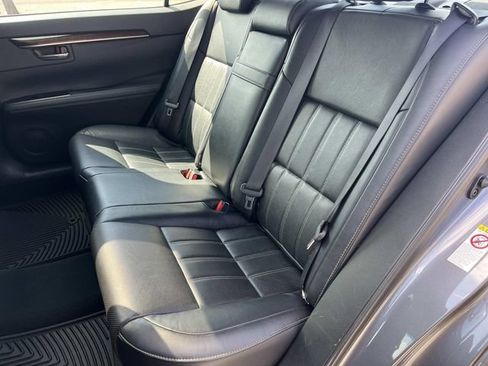 Used 2017 Lexus ES 350 w/ Luxury Package FWD image 22