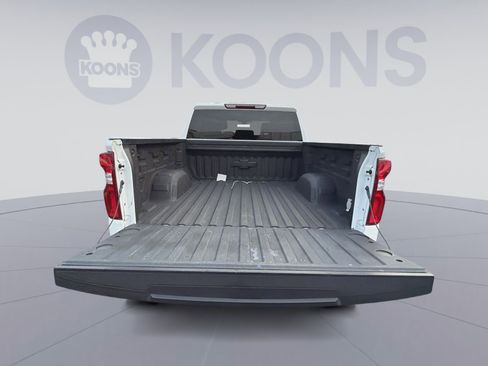 Used 2022 Chevrolet Silverado 1500 Custom w/ LPO, Blackout Package image 25