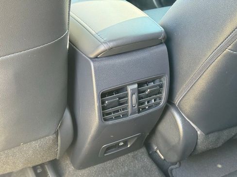 Certified 2022 Toyota Corolla Cross XLE image 14