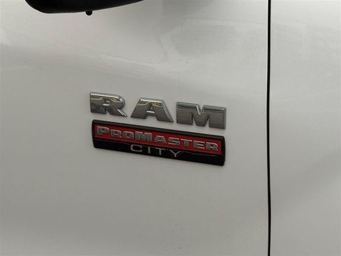 Used 2020 RAM ProMaster City Tradesman FWD image 9
