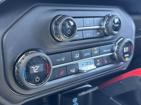 Used 2025 Ford Bronco Heritage Edition AWD/4WD image 19