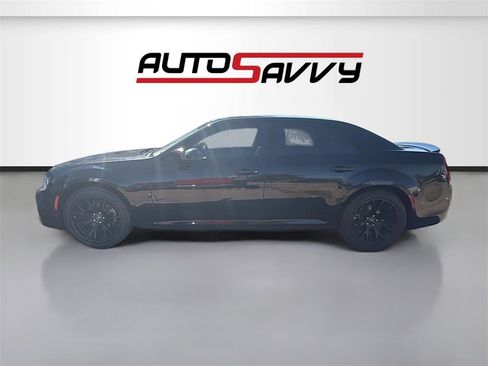 Used 2022 Chrysler 300 Touring w/ Sport Appearance Package image 4