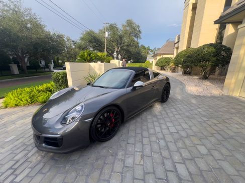 Used 2019 Porsche 911 Targa 4 GTS AWD/4WD image 11