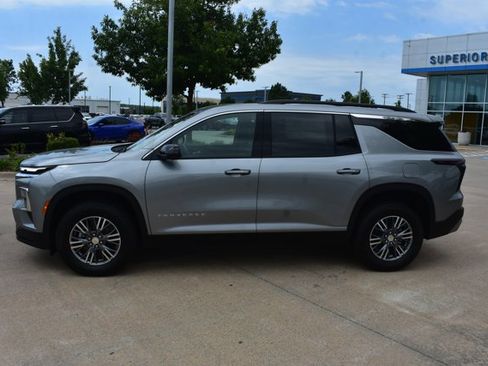 New 2026 Chevrolet Traverse LT w/ Driver Confidence Package FWD image 9