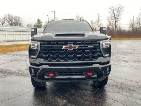 Used 2024 Chevrolet Silverado 2500 ZR2 w/ Technology Package image 14