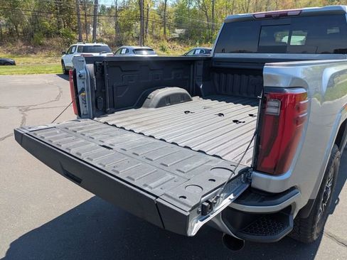 Certified 2025 GMC Sierra 3500 Denali Ultimate AWD/4WD image 33