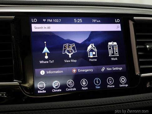 Used 2019 Chrysler Pacifica Limited FWD image 20