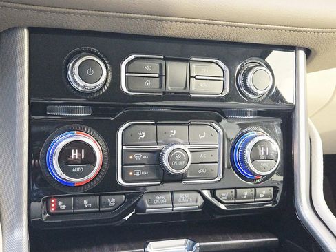 Used 2024 GMC Yukon Denali w/ Max Trailering Package image 32