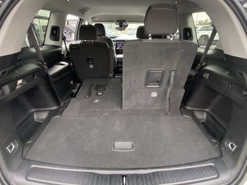 Used 2023 Jeep Grand Cherokee L Laredo image 24