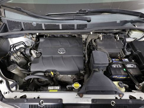 Used 2011 Toyota Sienna XLE FWD image 40
