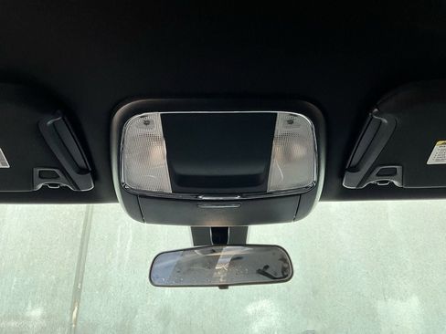 Used 2022 Dodge Charger SXT image 16