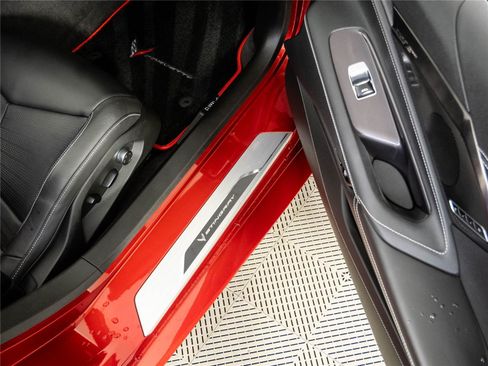 Used 2023 Chevrolet Corvette Stingray Preferred Cpe w/ Z51 Performance Package RWD image 19