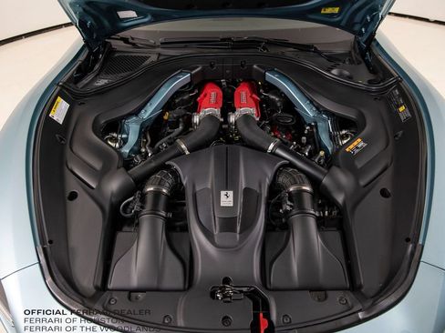 Used 2025 Ferrari Roma Spider RWD image 35