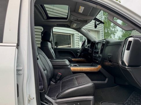 Used 2017 Chevrolet Silverado 1500 LTZ w/ Sport Package AWD/4WD image 11