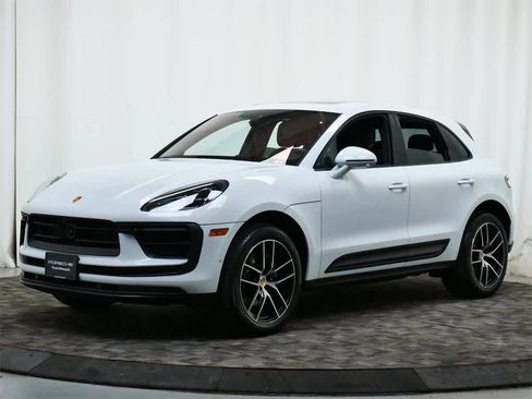 Used 2023 Porsche Macan Turbo image 1