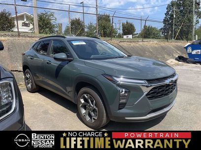 Used 2025 Chevrolet Trax LT w/ LT Convenience Package