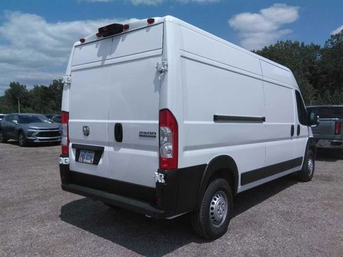 Used 2025 RAM ProMaster 2500 w/ Convenience Group FWD image 15