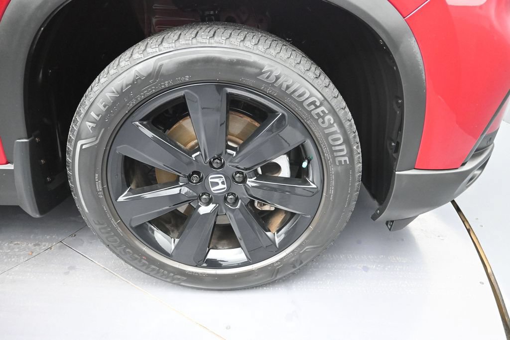 Used 2025 Honda Pilot Black Edition image 9